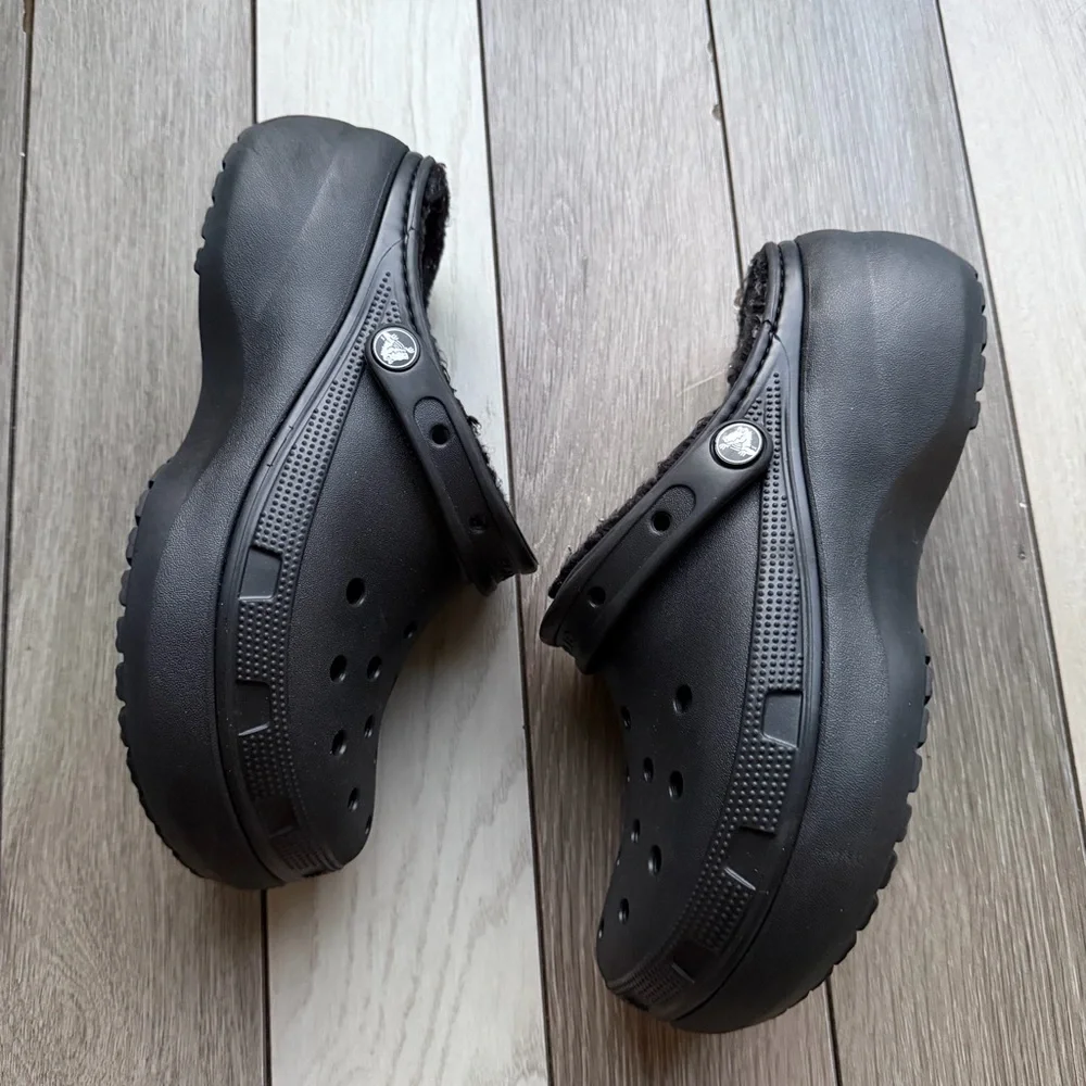 CROCS Black Platform Clogs